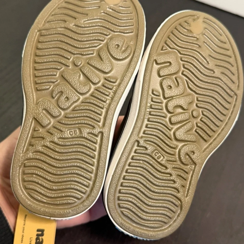 Native Miles Slip On Shoes Utility Green/Shell White Little Kids/Toddler C8